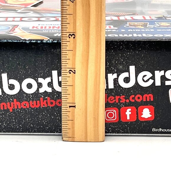 Tony Hawk Box Boarders Super Pack Kidney Bowl 4 Mini Figures Clip-On Lens New - Picture 12 of 13